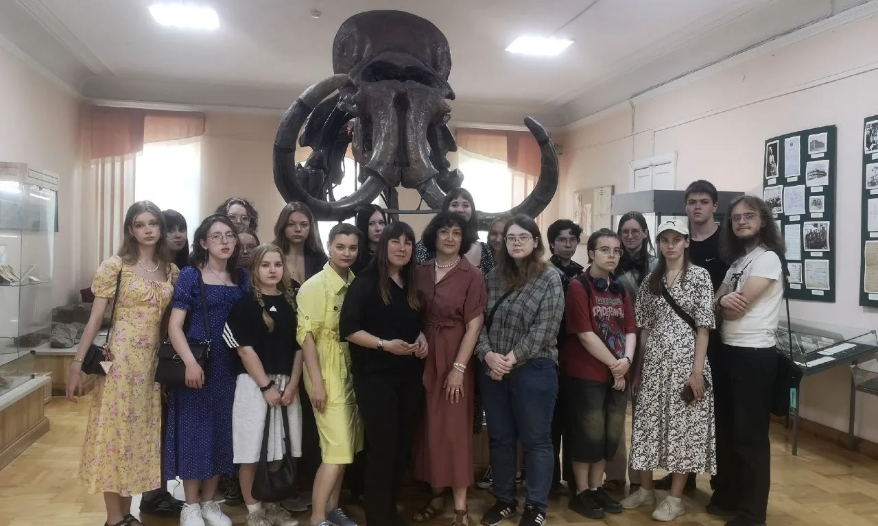 Студенты художественного училища посетили музеи Пензы по Пушкинской карте в рамках практики Студенты художественного училища посетили музеи Пензы по Пушкинской карте в рамках практики