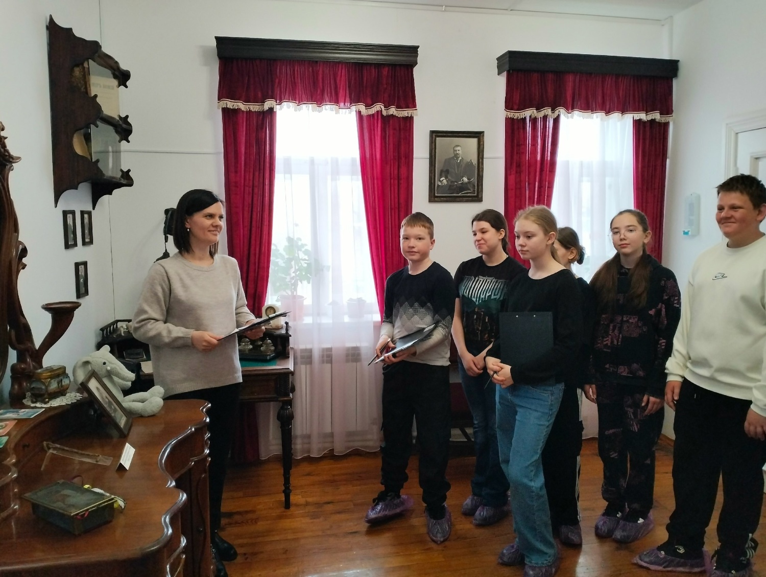 Более 3700 жителей и гостей региона посетили музеи Объединения литературно-мемориальных музеев Пензенской области по «Пушкинской карте» Более 3700 жителей и гостей региона посетили музеи Объединения литературно-мемориальных музеев Пензенской области по «Пушкинской карте»