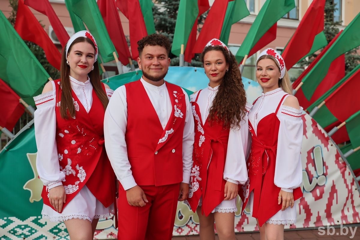 Творческие коллективы Пензенской области выступили на празднованиях Дня Независимости Республики Беларусь Творческие коллективы Пензенской области выступили на празднованиях Дня Независимости Республики Беларусь