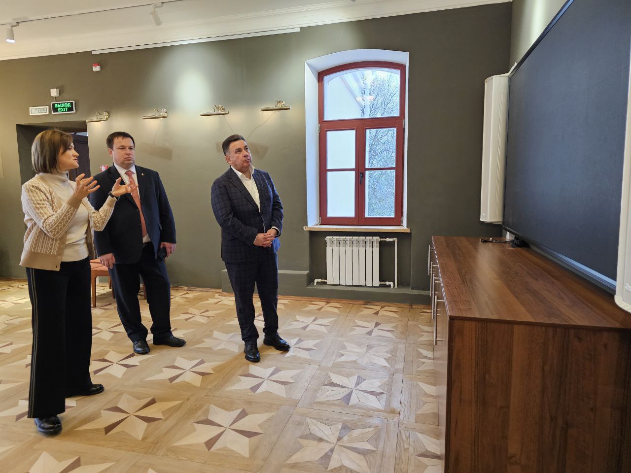 Михаил Брызгалов оценил реализацию нацпроекта «Культура» в доме Антюшина Михаил Брызгалов оценил реализацию нацпроекта «Культура» в доме Антюшина