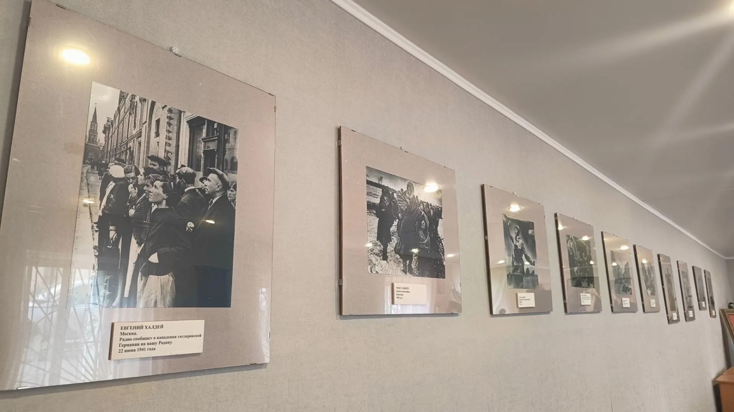 Фотовыставку «Летопись Великой Победы» в Нижнем Ломове за два месяца посетили почти 600 человек