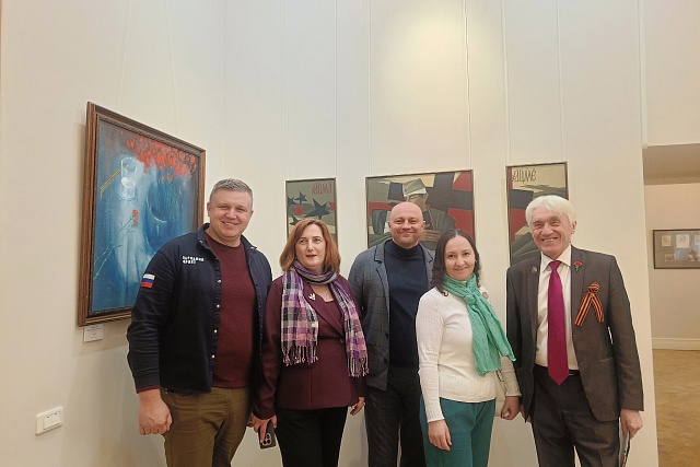 В Губернаторском доме открылась выставка «Народу-победителю – слава!»