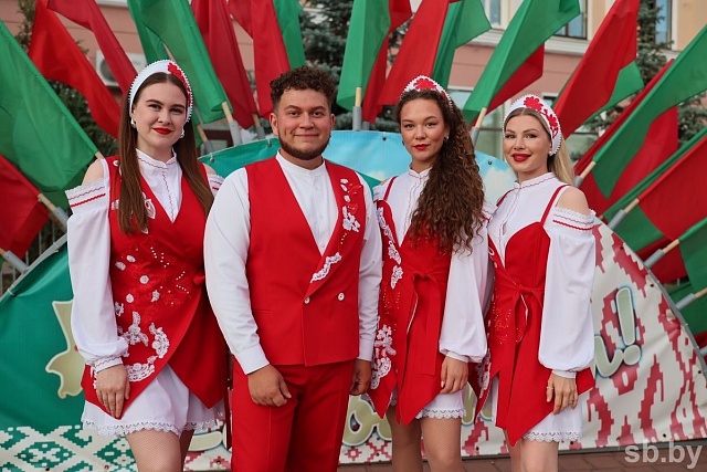 Творческие коллективы Пензенской области выступили на празднованиях Дня Независимости Республики Беларусь Творческие коллективы Пензенской области выступили на празднованиях Дня Независимости Республики Беларусь