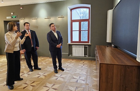 Михаил Брызгалов оценил реализацию нацпроекта «Культура» в доме Антюшина Михаил Брызгалов оценил реализацию нацпроекта «Культура» в доме Антюшина