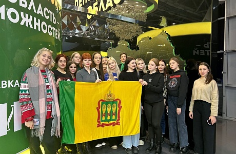 Пензенские студенты посетили Москву благодаря национальному проекту "Культура" Пензенские студенты посетили Москву благодаря национальному проекту "Культура"