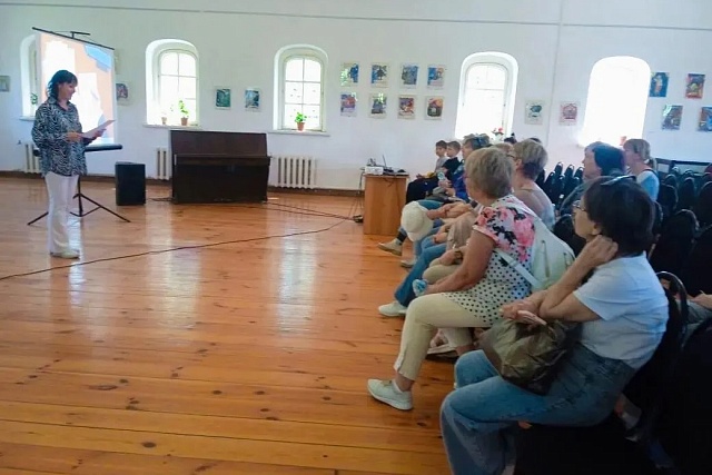 Специалисты музея А.Н. Радищева провели час правовых знаний для гостей из Саратова Специалисты музея А.Н. Радищева провели час правовых знаний для гостей из Саратова