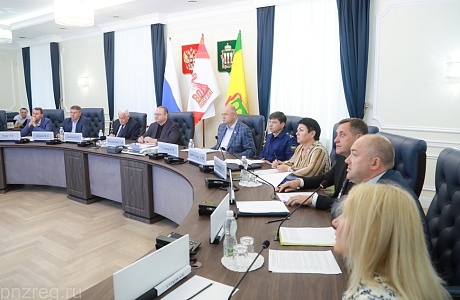 Олег Мельниченко акцентировал внимание на необходимости поддержки молодых специалистов в сфере культуры Олег Мельниченко акцентировал внимание на необходимости поддержки молодых специалистов в сфере культуры