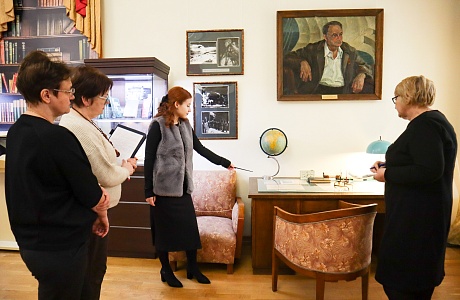 Учреждения культуры Пензенской области присоединились к акции «Веди родителей в музей, театр, концертный зал» Учреждения культуры Пензенской области присоединились к акции «Веди родителей в музей, театр, концертный зал»