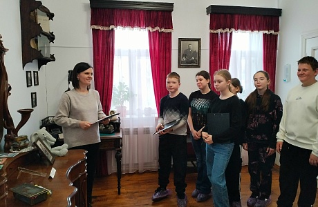 Более 3700 жителей и гостей региона посетили музеи Объединения литературно-мемориальных музеев Пензенской области по «Пушкинской карте» Более 3700 жителей и гостей региона посетили музеи Объединения литературно-мемориальных музеев Пензенской области по «Пушкинской карте»