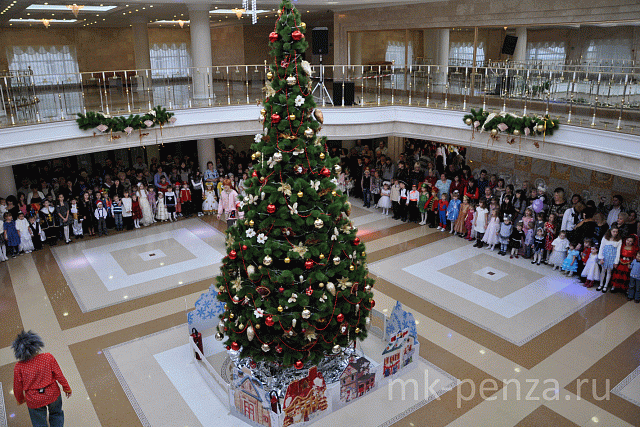 Новогодняя елка в Пензенском областном драматическом театре